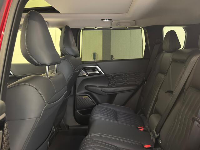 Mitsubishi OUTLANDER 2.4 PHEV Instyle DIRECT LEVERBAAR MET 8 JAAR FABRIEKSGARANTIE! Plugin hybride