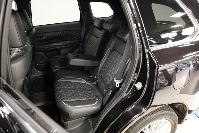 Mitsubishi OUTLANDER 2.4 PHEV Instyle | Schuif- kanteldak | Leer | 360 Camera