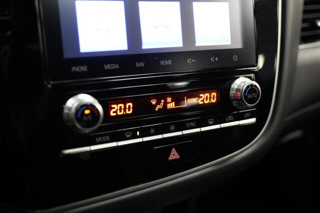Mitsubishi OUTLANDER 2.4 PHEV Intense+ | Stoel & Stuurverwarming | Cruise | Trekhaak