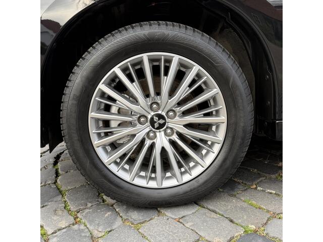 Mitsubishi OUTLANDER 2.4 PHEV Instyle | 18" LMV | ALL-Season | Navi | Leder | PDC V+A | All-in rijklaarprijs