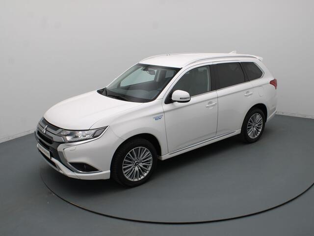 Mitsubishi OUTLANDER 2.4 PHEV Intense+ 225pk Camera | Cruise | Navi | Stoelverw.
