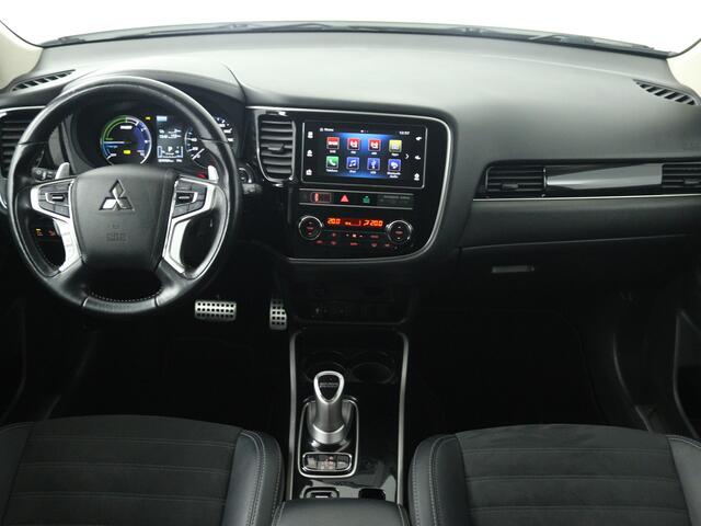 Mitsubishi OUTLANDER 2.4 PHEV Intense | Trekhaak | Carplay |