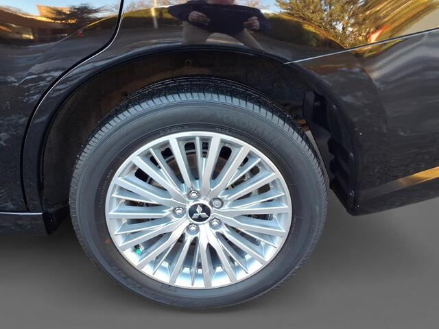 Mitsubishi OUTLANDER 2.4 PHEV Instyle | Leder | Schuifkanteldak | Eerste Eigenaar | 12 Maanden Bovag |