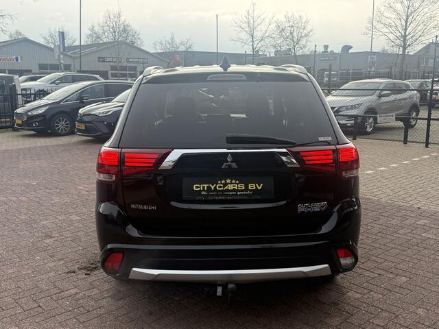 Mitsubishi OUTLANDER 2.0 PHEV Pure 4wd Plug-in Hybrid automaat appla carplay camera climate ctr cruise ctr alcantara/half leder trekhaak lmv 18 inch dealer onderhouden