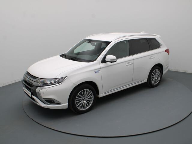 Mitsubishi OUTLANDER 2.4 PHEV Intense+ 225pk 360° Camera | Cruise | Parkeersens. v+a | Stoel-/stuurverw.