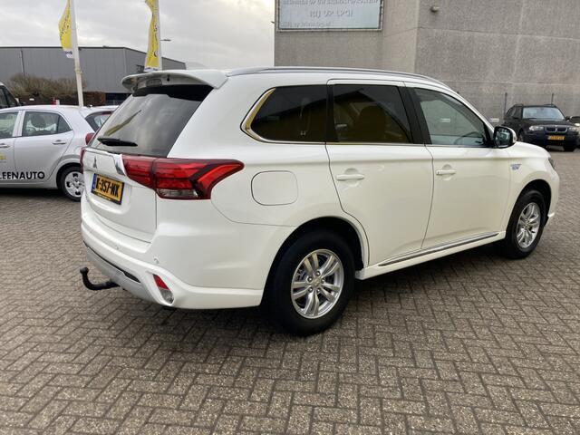 Mitsubishi OUTLANDER 2.4 PHEV Pure Camera Trekhaak Carplay