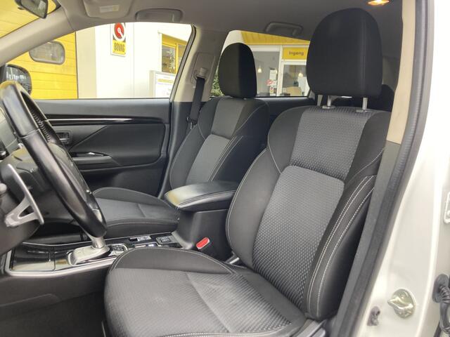 Mitsubishi OUTLANDER 2.4 PHEV Pure Camera Trekhaak Carplay