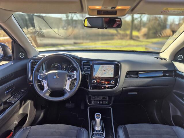 Mitsubishi OUTLANDER 2.4 PHEV Intense+