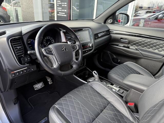 Mitsubishi OUTLANDER 2.4 PHEV S-Edition | Pano dak | Stoelverwarming | Elek. Achterkl