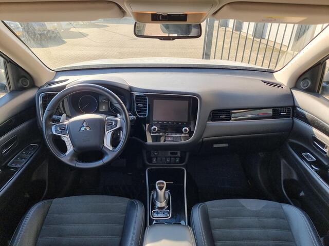 Mitsubishi OUTLANDER 2.4 PHEV Intense | Trekhaak | Applle CarPlay / Android Auto navigatie | Achteruitrijcamera |
