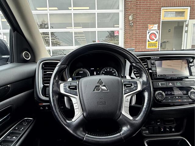 Mitsubishi OUTLANDER 2.0 PHEV Prestige Leer, Schuif-kanteldak, Trekaak