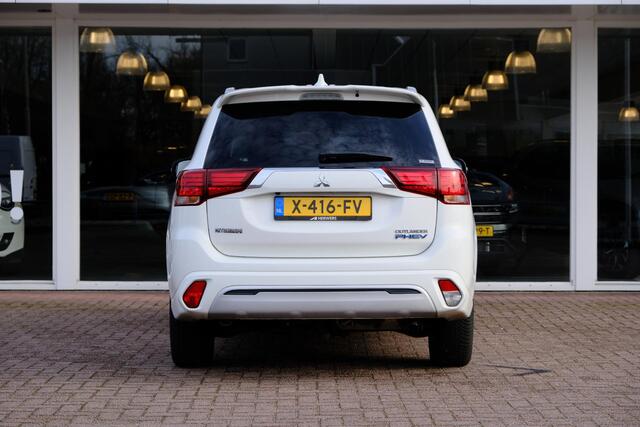 Mitsubishi OUTLANDER 2.4 PHEV 224pk Aut. 4WD Intens | Navi | Climate | Camera | Keyless | Alcantara | Blind Spot