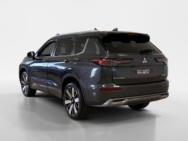 Mitsubishi OUTLANDER 2.4 PHEV First Edition | 7.500 EURO KORTING | SNEL LEVERBAAR | 8 JAAR GARANTIE |
