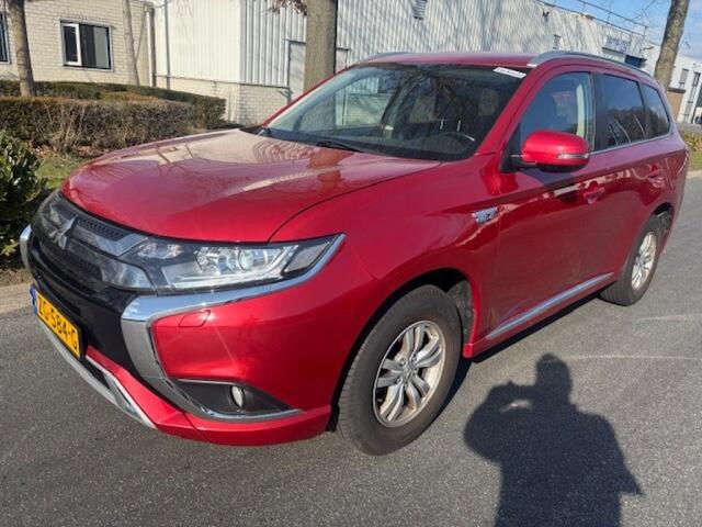 Mitsubishi OUTLANDER 2.4 PHEV Pure