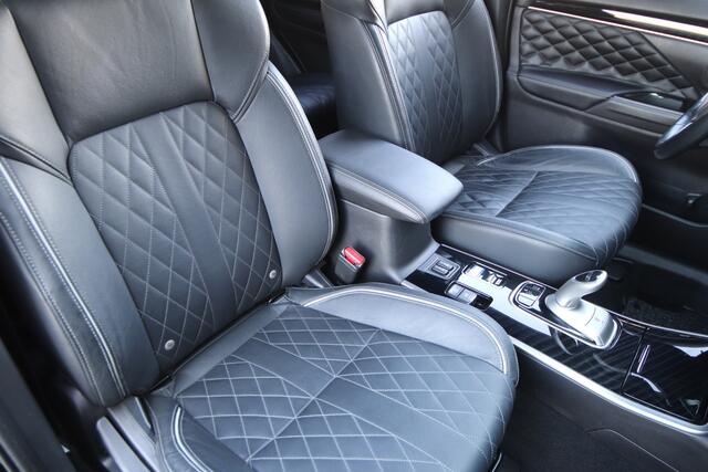 Mitsubishi OUTLANDER 2.4 PHEV Instyle Leder, E.achterklep, Trekhaak