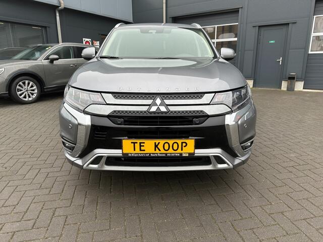 Mitsubishi OUTLANDER 2.4 PHEV Business Camera Apple-CarPlay Trekhaak