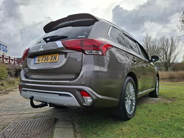 Mitsubishi OUTLANDER 2.4 PHEV Intense+ Trekhaak | Carplay & Android auto