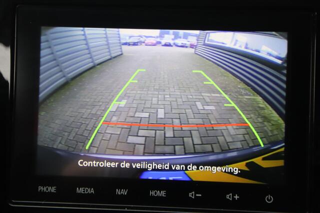 Mitsubishi OUTLANDER 2.4 PHEV Intense één van de allerlaatste uit deze serie Outlanders! Navigatie, stoelverwarming