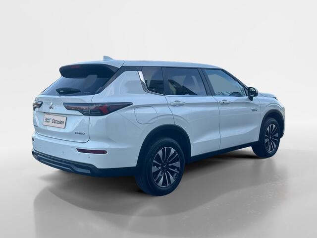 Mitsubishi OUTLANDER 2.4 PHEV Intense | GARANTIE 2033 | 360 CAMERA | STOELVERWARMING | CARPLAY |
