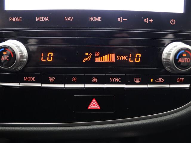 Mitsubishi OUTLANDER PHEV Intense+ 225pk LPG-G3 360° Camera | Parkeersens. v+a | Stoel-/stuurverw. | Panoramadak | Trekhaak afneembaar