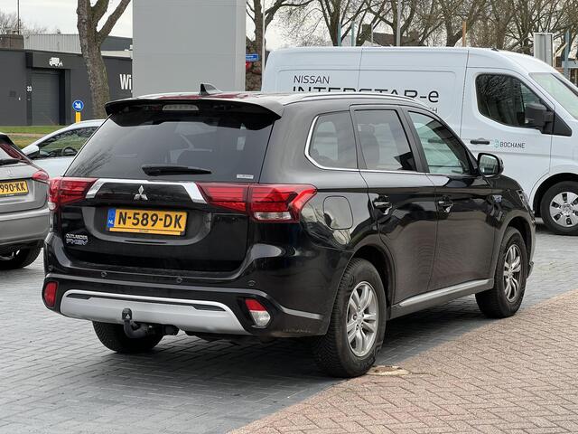 Mitsubishi OUTLANDER 2.4 PHEV Pure Automaat | Achteruitrijcamera | Navigatie via Carplay/Android Auto | Trekhaak | Dealeronderhouden | 1ste eigenaar!