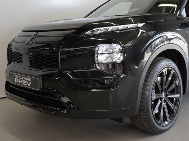 Mitsubishi OUTLANDER 2.4 PHEV Black Edition | Head up | 20 inch | Full Black | 8 jaar garantie | Rijklaarprijs