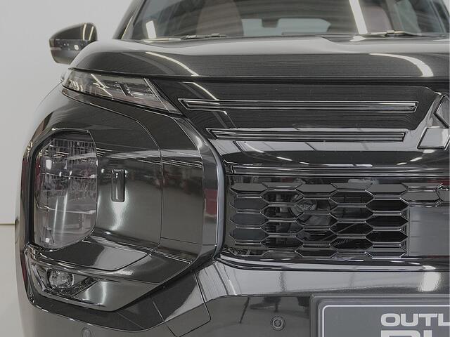 Mitsubishi OUTLANDER 2.4 PHEV Black Edition | Head up | 20 inch | Full Black | 8 jaar garantie | Rijklaarprijs