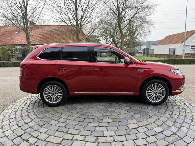 Mitsubishi OUTLANDER 2.4 PHEV Instyle