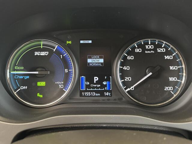 Mitsubishi OUTLANDER 2.4 PHEV Intense | Standkachel | Blindspot | Rijklaarprijs | Garantie tot 09-09-2028!