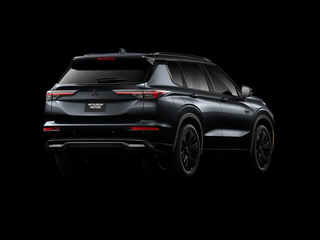 Mitsubishi OUTLANDER 2.4 PHEV Black Edition MY26 / ¤ 4.000,- Voordeel Op Nieuwprijs / Prijs is Rijklaar / Elektrische Range 86 KM WLTP / 1600KG Trekgewicht / 8 Jaar Fabrieksgarantie /