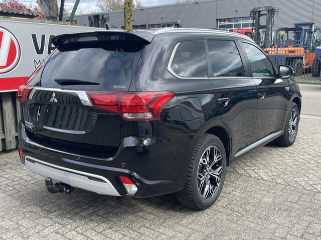 Mitsubishi OUTLANDER 2.4 PHEV Instyle 18"/Trekhaak/LED/Leder/Stoel + stuurverwarming/Dodehoek/PDC v+a/360 Camera/Apple Carplay & Android Auto
