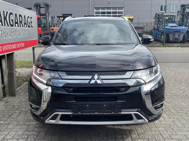 Mitsubishi OUTLANDER 2.4 PHEV Instyle 18"/Trekhaak/LED/Leder/Stoel + stuurverwarming/Dodehoek/PDC v+a/360 Camera/Apple Carplay & Android Auto