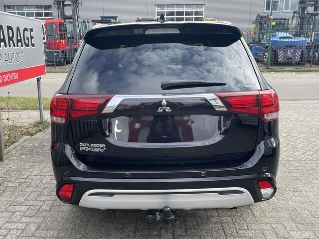 Mitsubishi OUTLANDER 2.4 PHEV Instyle 18"/Trekhaak/LED/Leder/Stoel + stuurverwarming/Dodehoek/PDC v+a/360 Camera/Apple Carplay & Android Auto