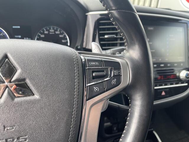 Mitsubishi OUTLANDER 2.4 PHEV Instyle 18"/Trekhaak/LED/Leder/Stoel + stuurverwarming/Dodehoek/PDC v+a/360 Camera/Apple Carplay & Android Auto