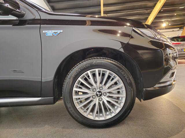 Mitsubishi OUTLANDER 2.4 PHEV Instyle - Stoel/Stuurverwarming - Trekhaak - Schuif/kanteldak - Apple Carplay/Android auto - Adaptive Cruise - Dodehoekdetectie - Premium Audio - Speciale lak