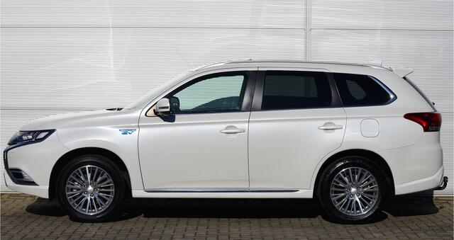 Mitsubishi OUTLANDER PHEV 2.4 INSTYLE 4WD | PLUG IN HYBRID | FULL OPTIONS | SoH 77% | SCHUIFDAK | ADAPTIEF CRUISE | TREKHAAK 1500KG | FABRIEKSGARANTIE TOT 02-09-2028* | ALL IN RIJKLAARPRIJS