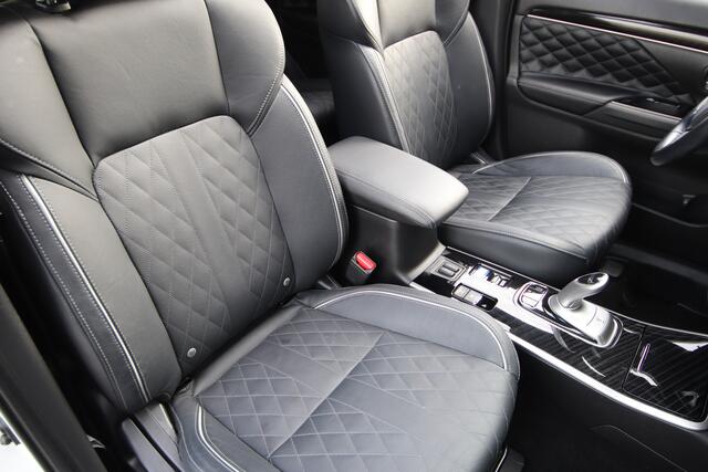 Mitsubishi OUTLANDER 2.4 PHEV Instyle Opendak, 1e eigenaar, Dealer O.H. Adapttieve cruise,