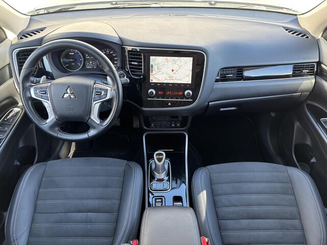 Mitsubishi OUTLANDER 2.4 PHEV Intense / Dealer onderhouden / 1e eigenaar / Trekhaak 1500 KG / Apple carplay & Android auto / Navigatie / Camera / Stoelverwarming / 18" Lm wielen & All Season banden / Cruise Control / Climate Control / Keyless /