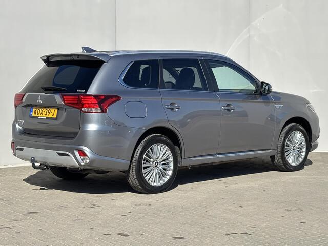 Mitsubishi OUTLANDER 2.4 PHEV Intense / Dealer onderhouden / 1e eigenaar / Trekhaak 1500 KG / Apple carplay & Android auto / Navigatie / Camera / Stoelverwarming / 18" Lm wielen & All Season banden / Cruise Control / Climate Control / Keyless /