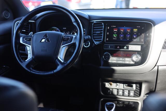 Mitsubishi OUTLANDER 2.4 PHEV S-EDITION | LEDER | CAMERA | TREKHAAK