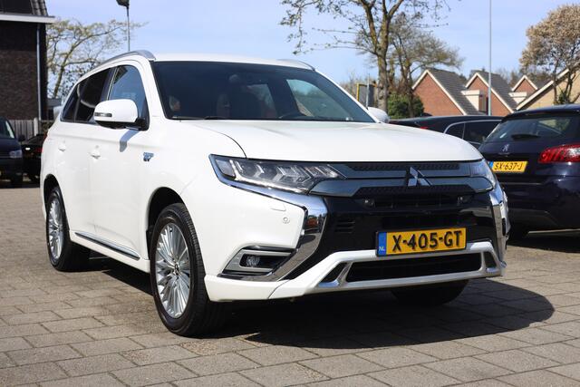 Mitsubishi OUTLANDER 2.4 PHEV S-EDITION | LEDER | CAMERA | TREKHAAK