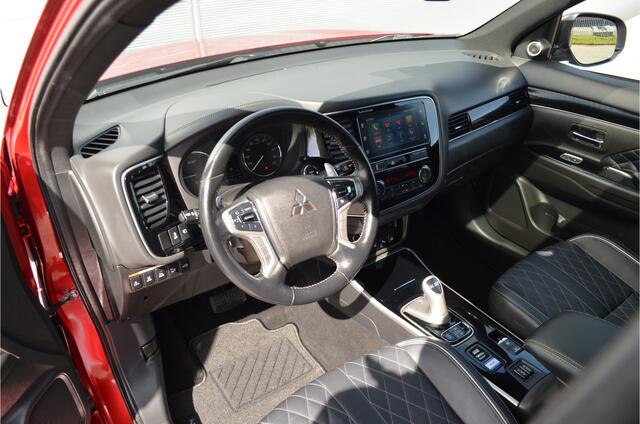 Mitsubishi OUTLANDER PHEV 2.4 INSTYLE 4WD | PLUG IN HYBRID | FULL OPTIONS | SoH 84% | SCHUIFDAK | ADAPTIEF CRUISE | TREKHAAK 1500KG | ALL SEASON BANDEN | FABRIEKSGARANTIE TOT 03-02-2028* | ALL IN RIJKLAARPRIJS