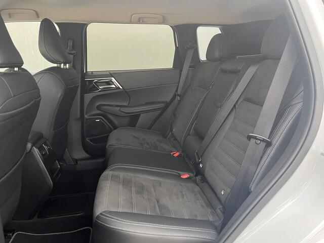 Mitsubishi OUTLANDER 2.4 PHEV Business Edition / 1600kg Trekgewicht / 8 jaar Garantie / Origineel NL Auto / Yamaha Audio Installatie / Navigatie/ Apple Carplay Android Auto / 360 Camera / HUD / Elektrische Achterklep / PHEV AWD 4WD