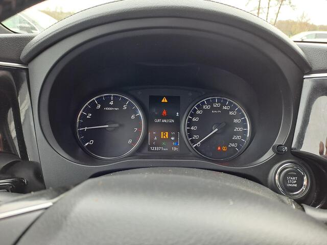 Mitsubishi OUTLANDER 2.0 2WD Intense+ 7-Persoons Stuur/stuur Verwarming, Cruise control,