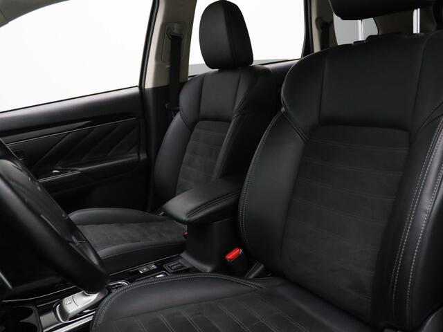 Mitsubishi OUTLANDER 2.4 PHEV Intense+ Camera | Cruise | Navi | Trekhaak