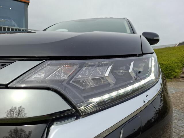 Mitsubishi OUTLANDER 2.4 PHEV Intense+ | Trekhaak | All seasons