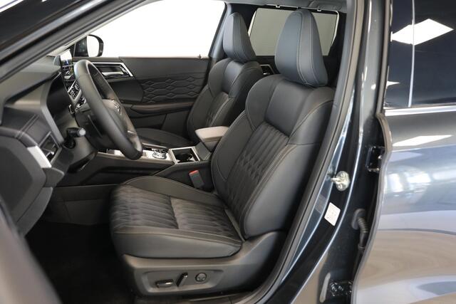 Mitsubishi OUTLANDER 2.4 PHEV Instyle | Schuif- kanteldak | Leer | Head-Up