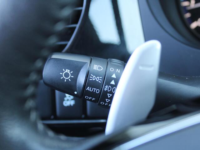 Mitsubishi OUTLANDER 2.0 Connect Pro | Stuur-/stoelverwarming | 360 Camera | Dodehoek detectie | Apple Carplay/Android Auto | LED | 18" LM |