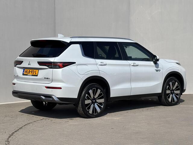 Mitsubishi OUTLANDER 2.4 PHEV Business Edition / 1600kg Trekgewicht / 8 jaar Garantie / Origineel NL Auto / Yamaha Audio Installatie / Navigatie/ Apple Carplay Android Auto / Stuur-& Stoelverwarming / 360 Camera / HUD / Elektrische Achterklep / PHEV AWD 4WD