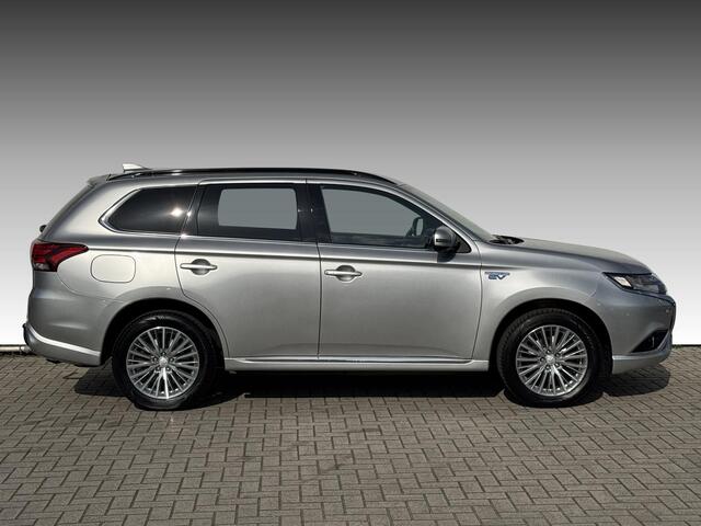 Mitsubishi OUTLANDER 2.0 PHEV S-Edition PANODAK | LEDER | TREKHAAK